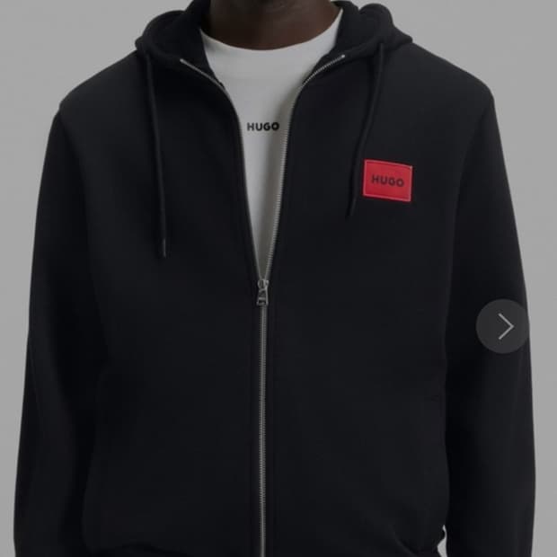 휴고보그 코튼 테리 후드집업 XL _ 남성가단 _ 58cm

총장_ 71