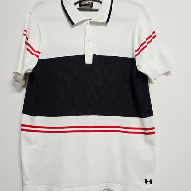 언더아머 스트라이프 반팔 카라티