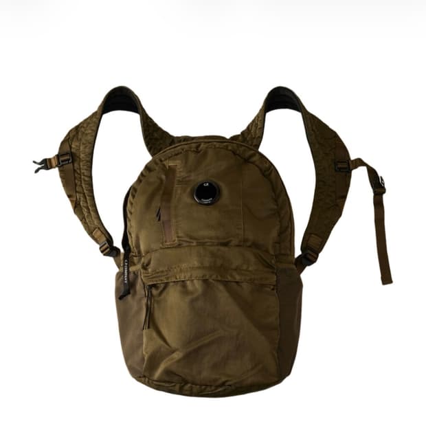 C.P. 컴퍼니 나일론 B 렌즈 백팩 아이비 그린 - 25FW