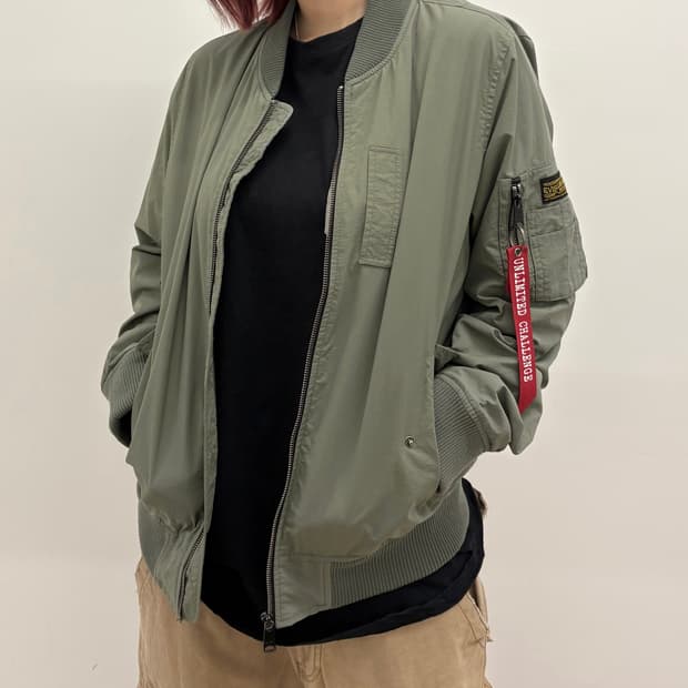 EVISU 카키 오버핏 MA-1 자켓