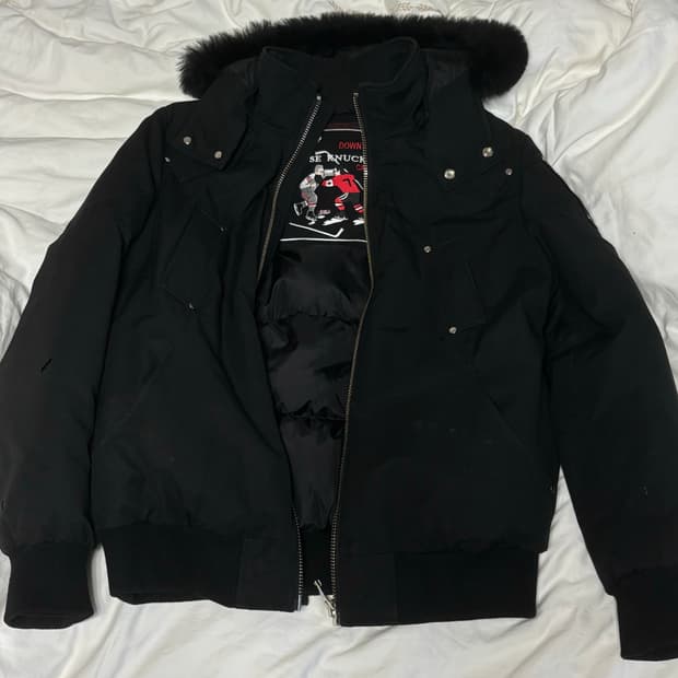 무스너클 발리스틱 봄버 패딩