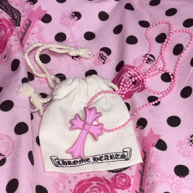 크롬하츠 실리크롬 십자가 목걸이 핑크