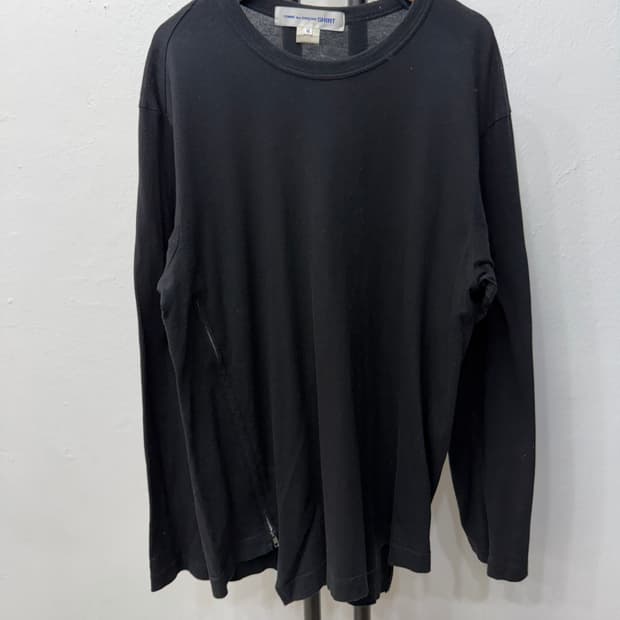 정품) 꼼데가르송 블랙 밑단 언발 긴팔 티셔츠 M 
