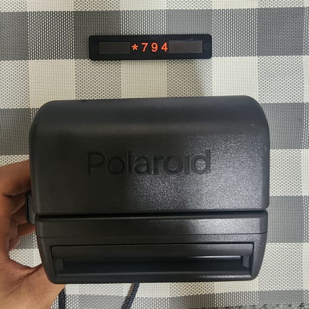 폴라로이드 클로즈업 636 즉석카메라