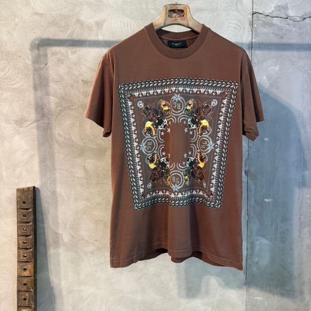 지방시 티셔츠 100