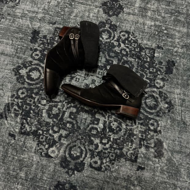 Unknown swede draping western boots