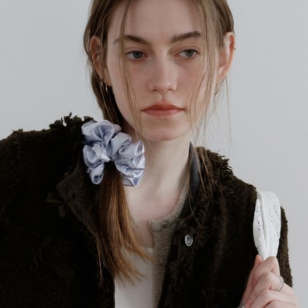 보르 Pearl Satin Scrunchie_Medium_Silver B