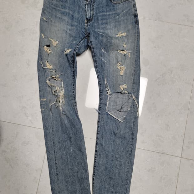 입생로랑 데미지드 데님 청바지 허리단면38 기장109 상태굿
