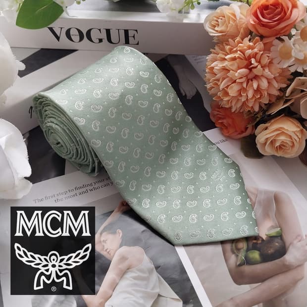 엠씨엠 실크 페이즐리 자수 넥타이 8.2cm A+등급 K1926
