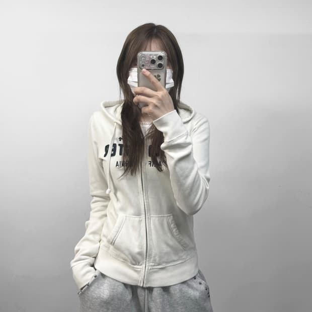 홀리스터 스펠 로고 후드집업 화이트