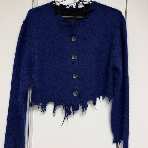 PERVERZE 크롭가디건