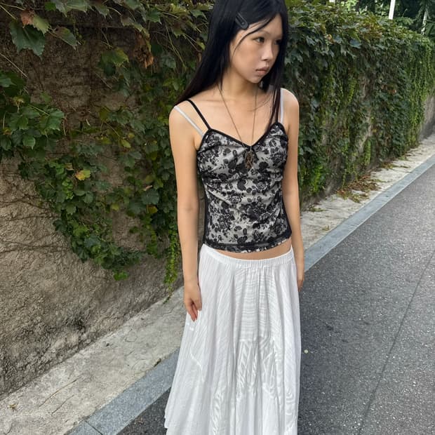 Flower pattern mesh layered sleeveless