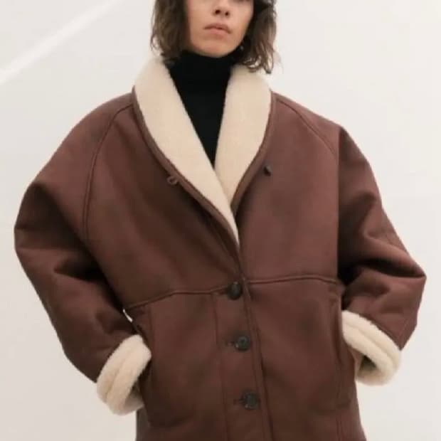 le 르 시어링 무스탕 브릭