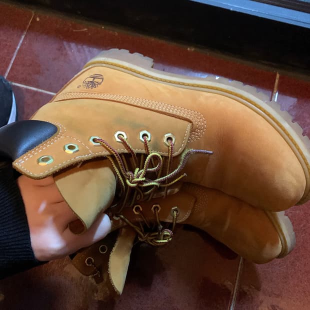 팀버핸드 6인치 245사이즈 판매