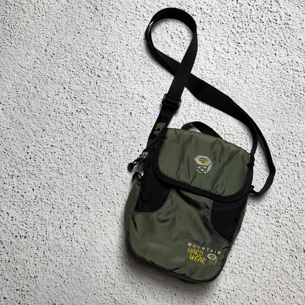 00s Mountain Hardwear Mini Crossbody Bag