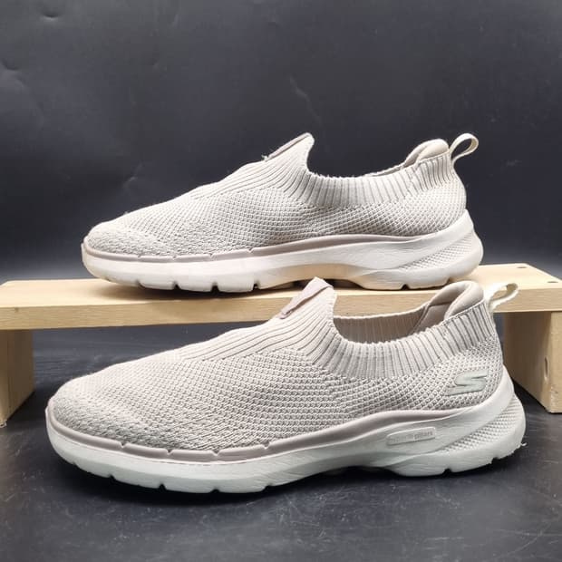 스케쳐스 고워크6 여성 슬립온 250.