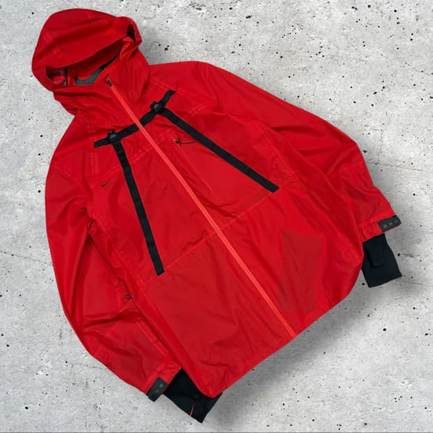 [M] 나이키 MMW 매튜 레드 후드 바람막이 자켓 D408