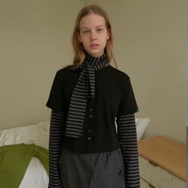 노컨텐츠 스트라이프 티+머플러 set