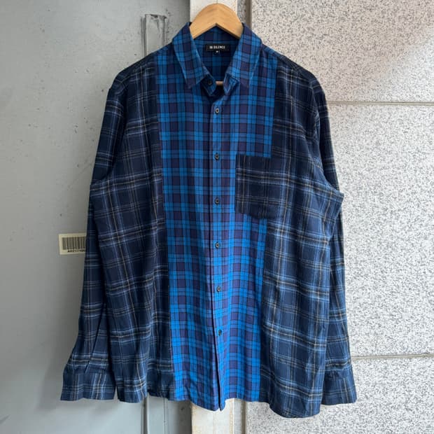 인사일런스 언밸런스 체크 셔츠