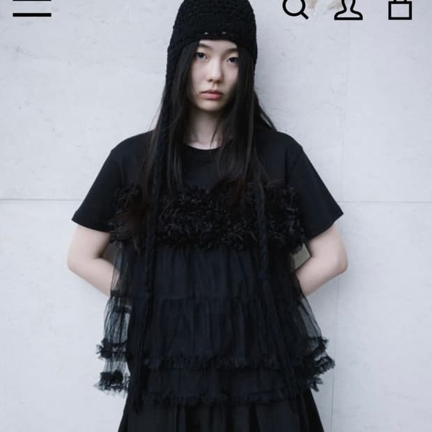 생긴스튜디오 로즈 심포니 숏슬리브 블랙