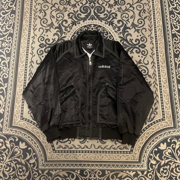 100 아디다스 스펠아웃 스티치 자켓/W2459