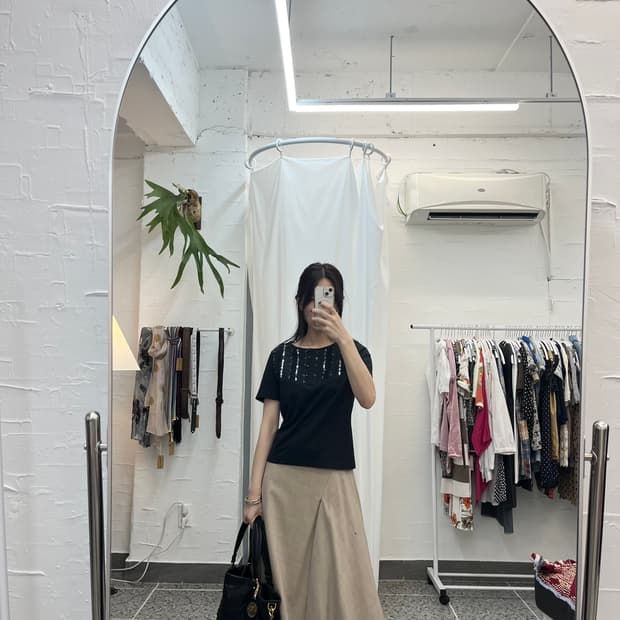 블랙 비즈포인트 티셔츠