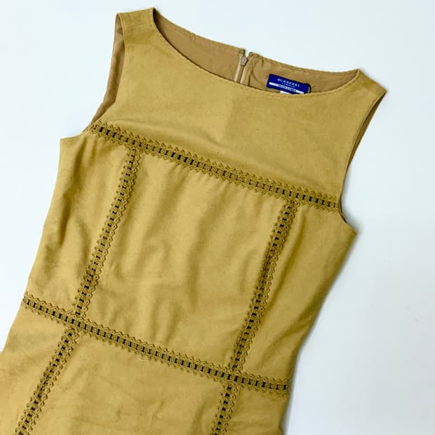 Burberry 버버리 블루라벨 펀칭 디테일 원피스