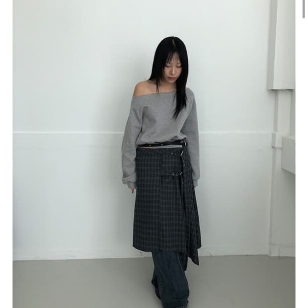 이이알하우스 Check belt skirt