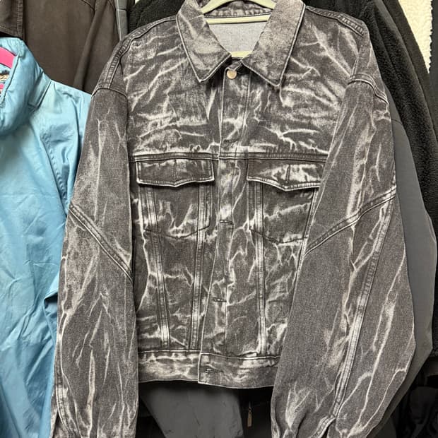 논플로어 데님 트러커 자켓