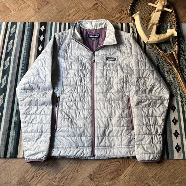 [L]파타고니아 우먼스 실버 화이트 경량 패딩