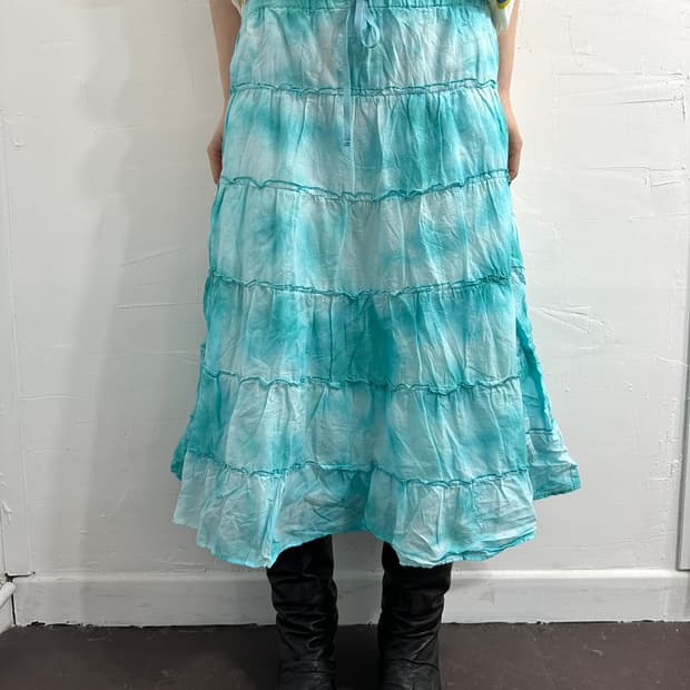 tie-dye tiered skirt