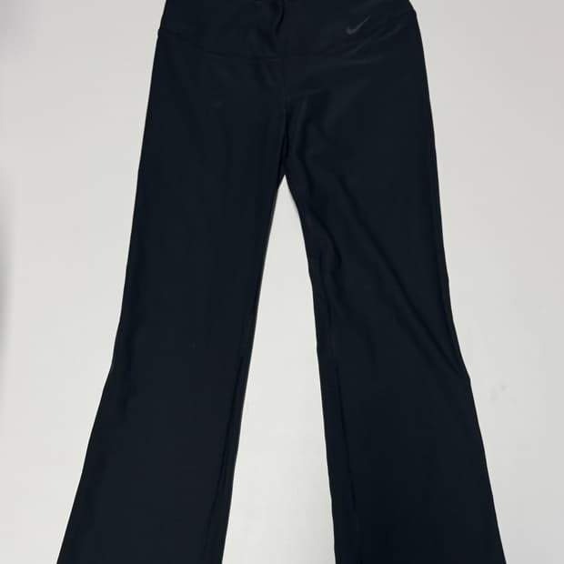 여성 나이키 드라이핏 부츠컷 레깅스 팬츠 M 블랙