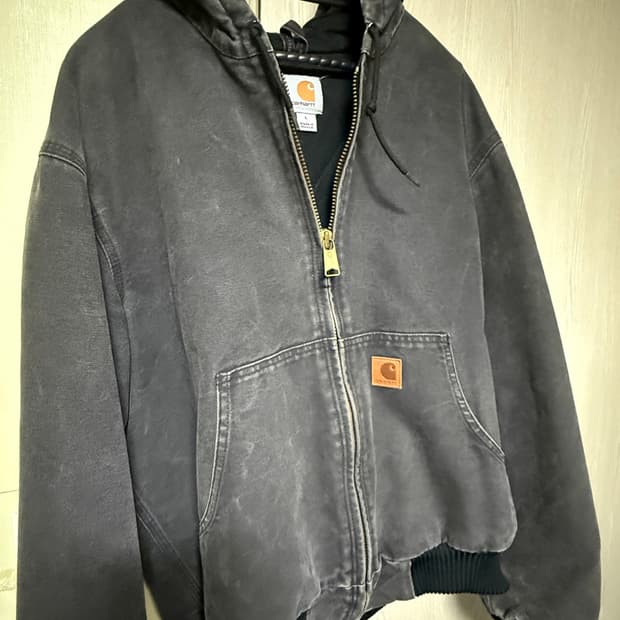 칼하트 (J130) 샌드스톤 액티브 자켓 퀼팅안감 블랙 L