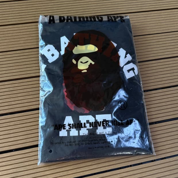 베이프 컬리지 반팔 티셔츠