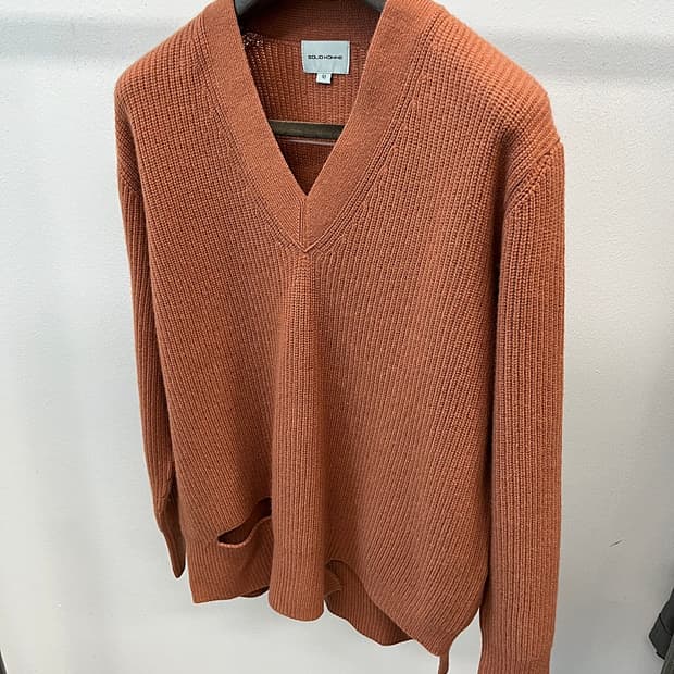 100) 솔리드옴므 오버 니트 