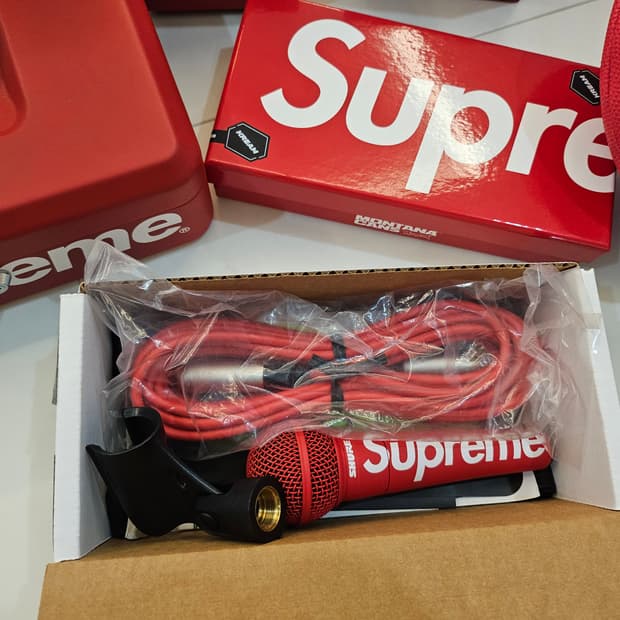 슈프림 슈어 보컬 마이크 SM58 레드