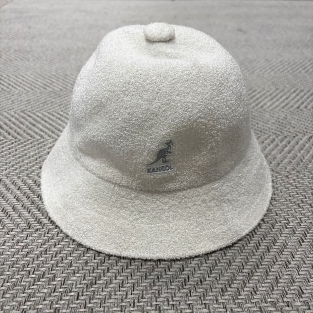 캉골 베이직 로고 버킷햇 v3360 