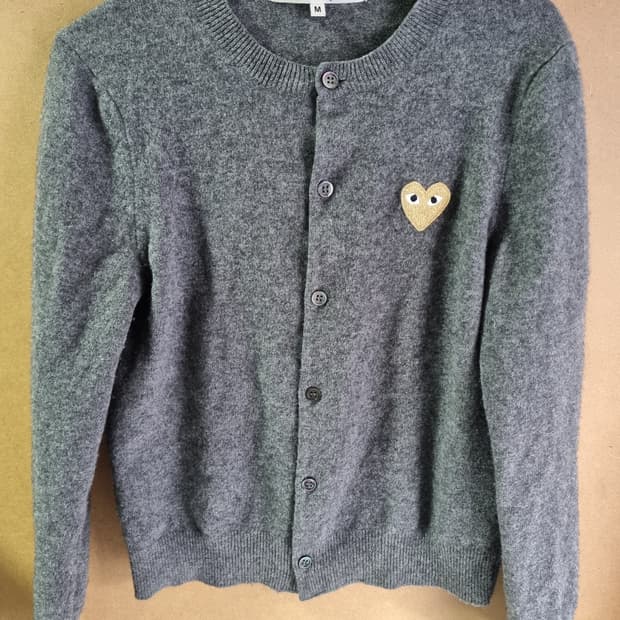 꼼데가르송 여성 골드 와펜 울 가디건 