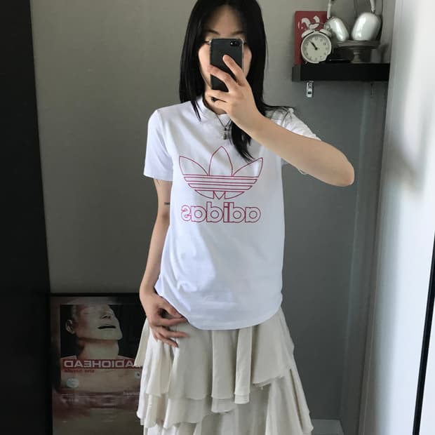 아디다스 중앙 트레포일 화이트 반팔티