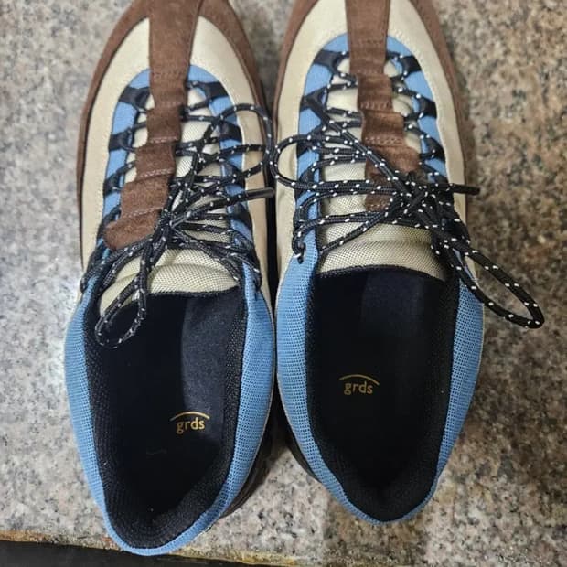 그라더스 발모랄08 270사이즈 팝니다