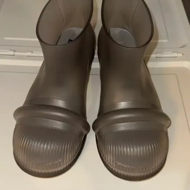 LOEWE RUBBER RAIN BOOTS SIZE 41