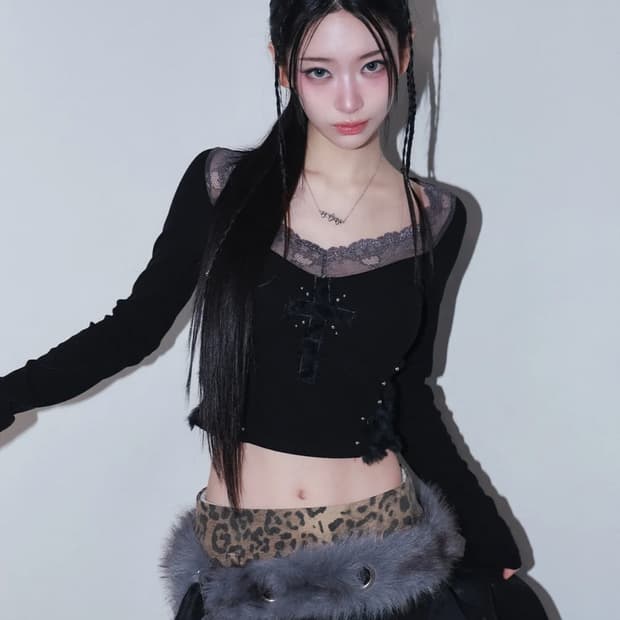 체리퀴리 cross patch lace sleeve - black