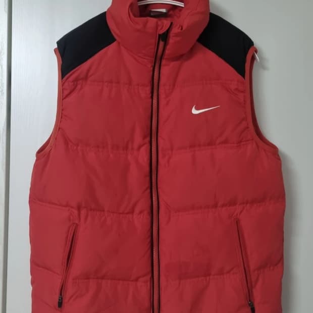 나이키 올드스쿨 오리털 패딩 조끼 레드 S