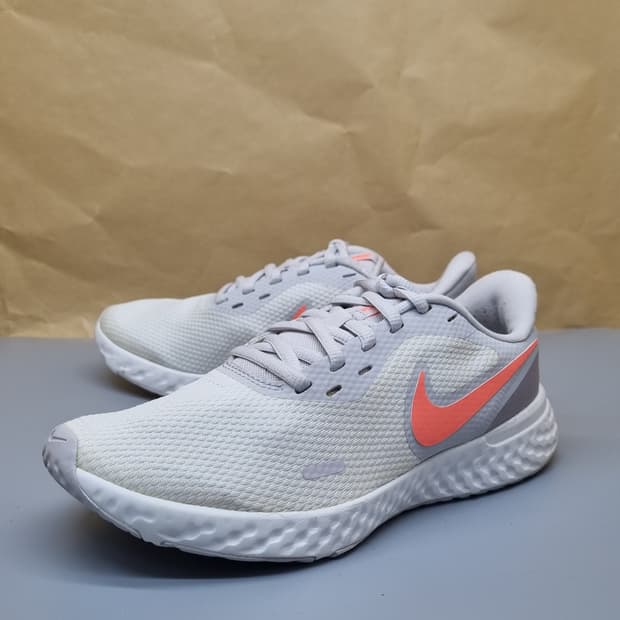 나이키 레볼루션5 여성운동화230 