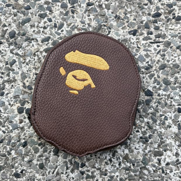  BAPE 베이프 에이프 헤드 코인 케이스 브라운 