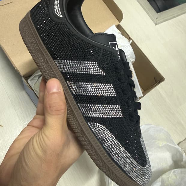 아디다스 OG 삼바 코어블랙 클라우드 화이트 235 팝니다