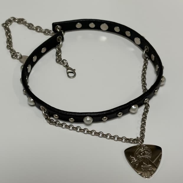 히스테릭 글래머 피크 초커 목걸이