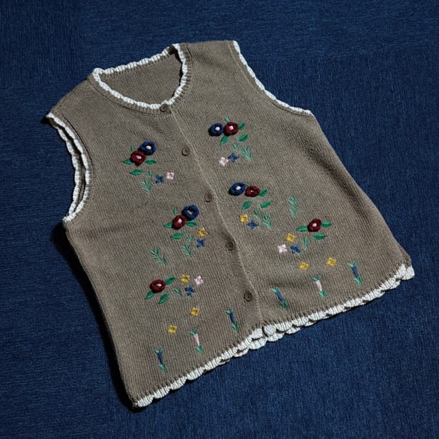 모리걸 플라워 니트 베스트