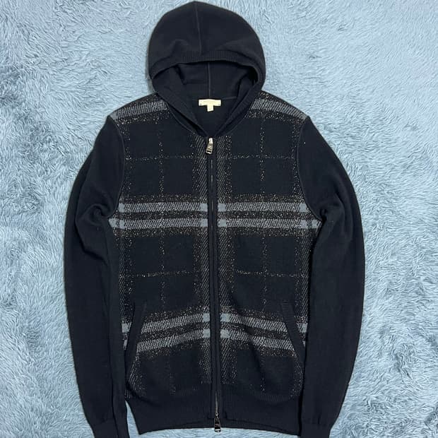 (정품)버버리 블랙 체크 니트집업M