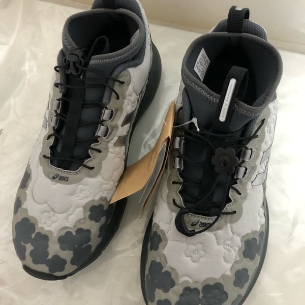 아식스 x 세실리에 반센 젤 터레인 MT 퓨어 실버